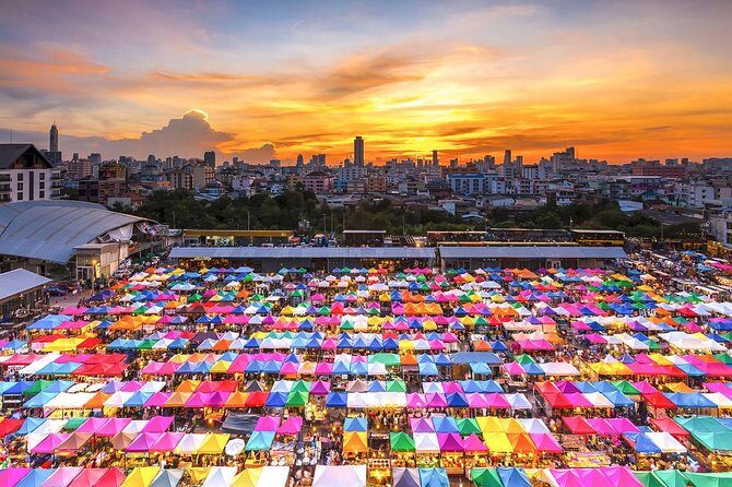 Experience Bangkok at Night with Streetfood Dinner & Foot Massage - BTS Saphan Taksin to the Chao Phraya Express Boat: Starting in the Right Place
