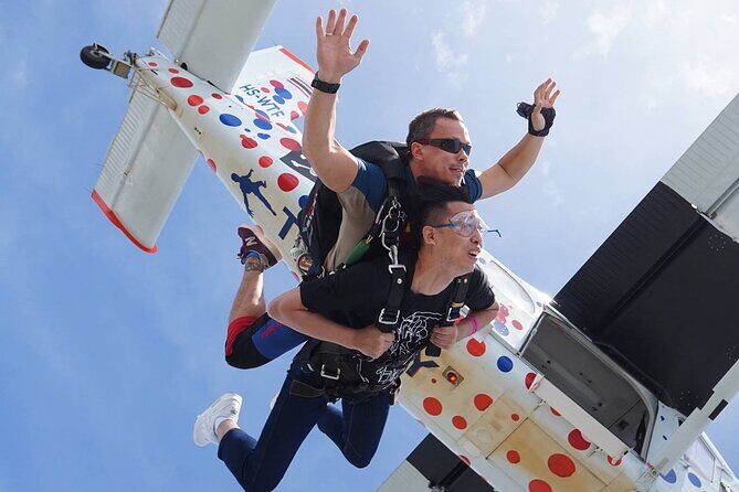 First Jump Tandem Skydive Pattaya Include Pickup Transfer - Entering the Dropzone: Check-In, Harness Fit, and Short Training