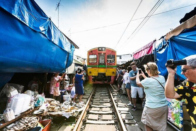 Floating Market & Railway Market near Bangkok - Damnoen Saduak Floating Market: morning boats and human-scale chaos