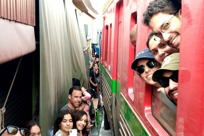 Floating & Railway Market and Coconut Farm Tour [Optional Luxury] - Why the small-group size matters (more than you think)