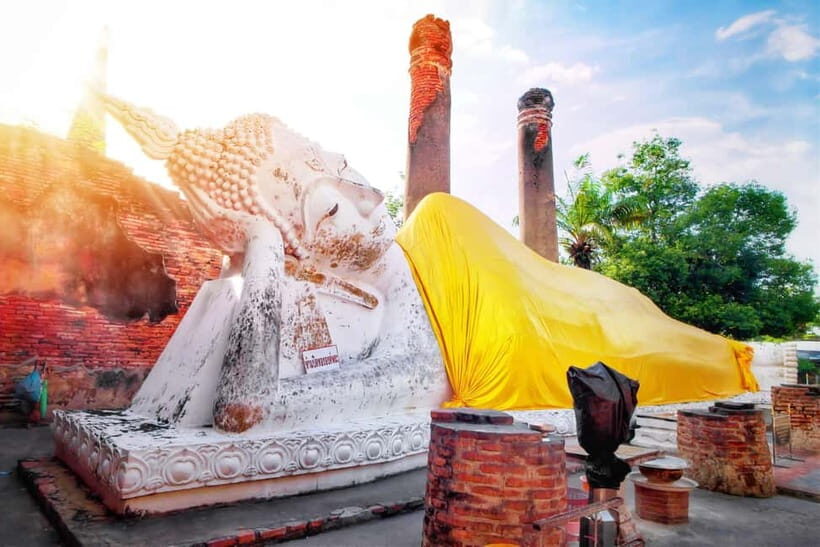 From Bangkok: Ayutthaya & Ayothaya Floating Market Day Trip - Wat Yai Chaimongkhon: King U-Thon’s 1357 temple stop