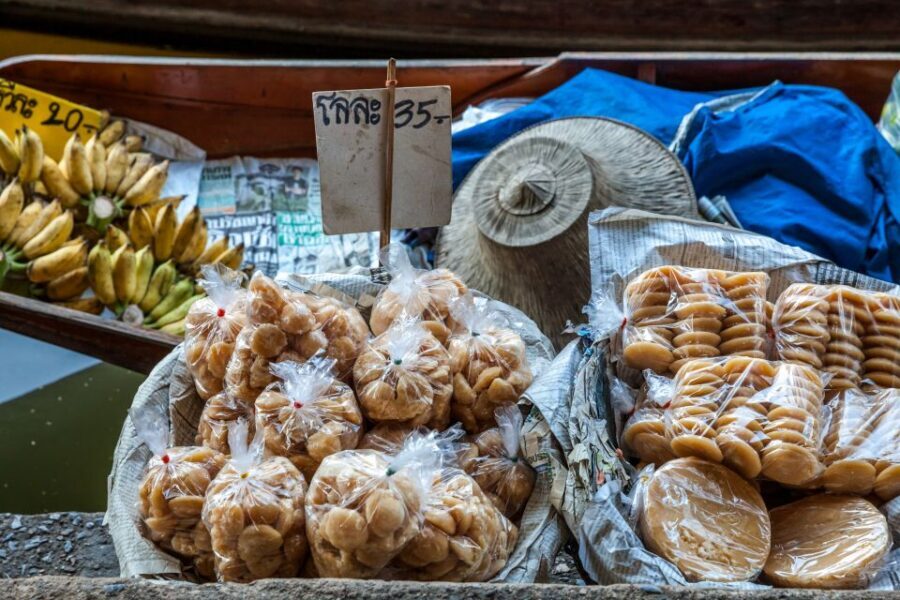 From Bangkok: Damnoen Saduak Floating Market Guided Tour - From Bangkok to Ratchaburi: the ride that sets the tone