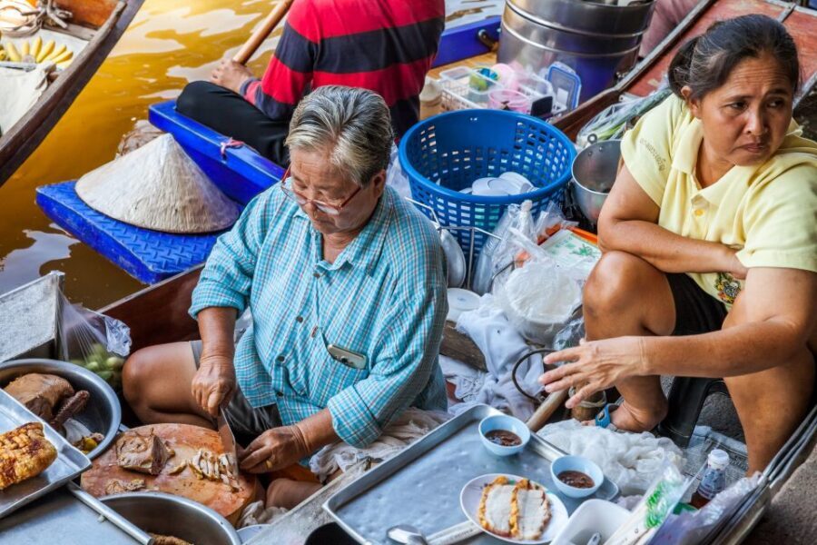 From Bangkok: Damnoen Saduak Floating Market Guided Tour - Shopping reality check: bargaining and what’s worth it