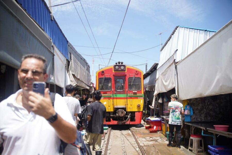 From Bangkok : Meklong Railway Market By Bus - What’s included (and how it affects your budget)