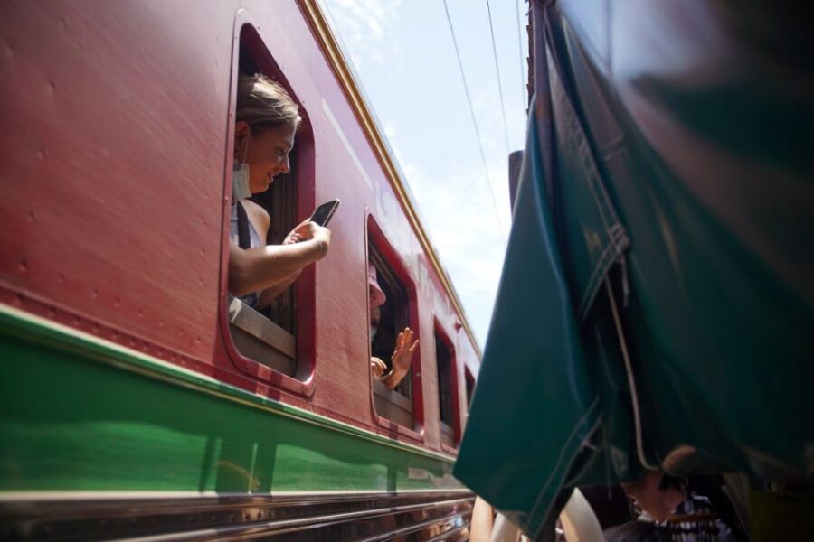 From Bangkok : Meklong Railway Market By Bus - A realistic pros-and-cons snapshot