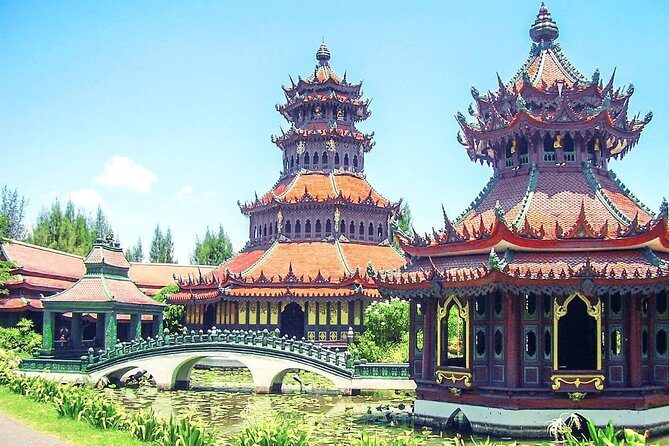 From Bangkok : Muang Boran - The Ancient City of Samut Prakan - A good guide turns walking into understanding