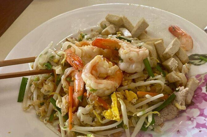 Fun Thai Cooking Class near Bangkok - A family teak house class outside the Bangkok rush