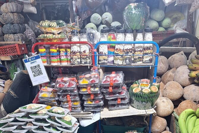 Fun Tuk Tuk Dinner and Massage in Old Town Bangkok - Meeting at Sanam Chai before the night crowds set in