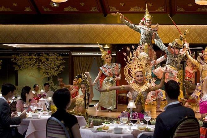 Gourmet Dinner & Spectacular Show at Mandarin Oriental - Who should book this dinner and show?