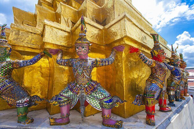 Grand Palace Self-Guided Walking Tour (entry not incl.) - Audio narration that makes the sights easier to understand