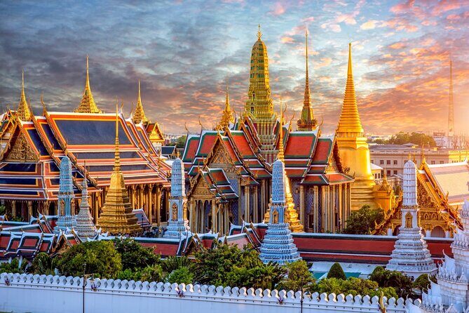 Grand Palace Self-Guided Walking Tour (entry not incl.) - Price and what you actually get for about $10