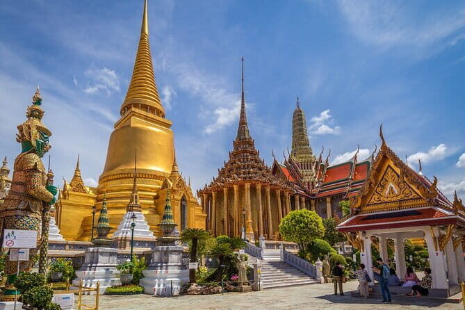 Grand Palace & Wat Phra Kaew Walking Tour with Professional Guide - Meeting at Golden Place and Finishing Inside the Palace Complex
