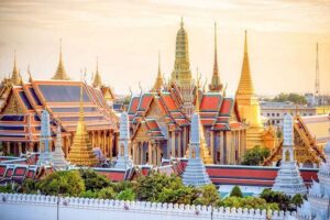 Grand Palace, Wat Phra Kaew, Wat Pho and Wat Arun Walking Tour From Bangkok - Meet at River City Bangkok: the Small Details That Prevent Stress