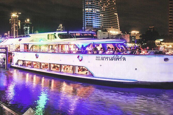 Grand Pearl: Luxury Dinner Cruise with Live Entertainment - What the Grand Pearl Experience Feels Like On Board