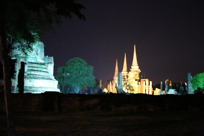 Half-Day Ayutthaya Sunset Bicycle Excursion - Chao Phrom Market: where evening snacks turn the tour into dinner mode