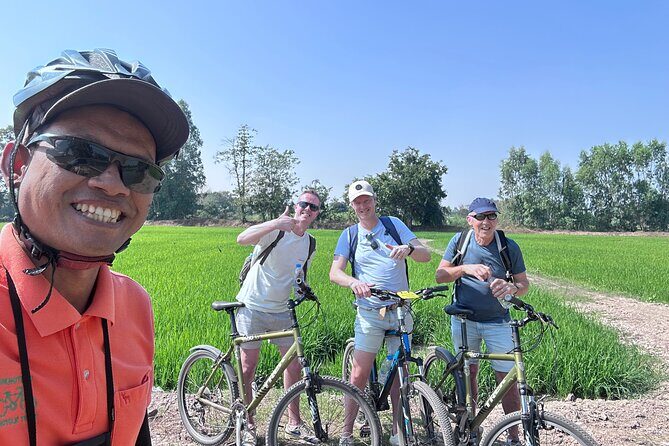 Half Day Countryside Cycling in Sukhothai - Guides Matter Here: Jib, Miaow/Miauw, and Chip
