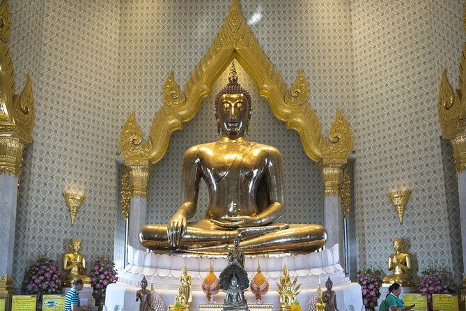 Half-Day Royal Grand Palace and Bangkok Temples Tour - Temple Etiquette That Saves You From Unnecessary Problems