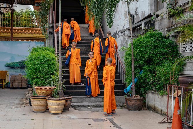 Highlights & Hidden Gems With Locals: Best of Bangkok Private Tour - Memorial Bridge wrap-up: get local recommendations while your guide is still there