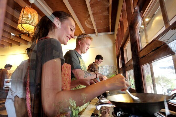 Homies Thai Cooking Experience - Hands-On Cooking With a Professional Chef and the Homies Team