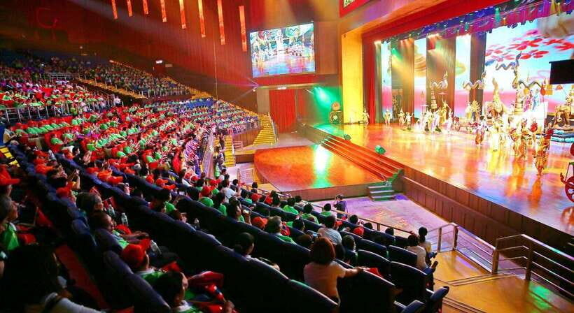 Hop-On Hop-Off Bus Tours and Nongnooch Pattaya Combo - The elephant show: what you’ll actually see