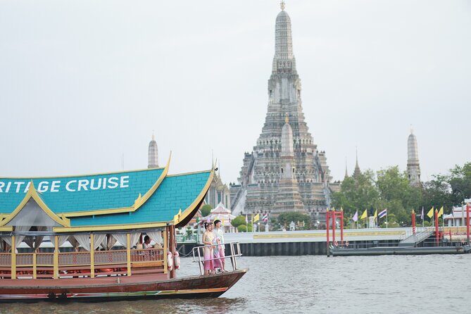 Instagram Photo Tour with Wat Arun and River Cruise - Wat Arun: costume rental and your main photoshoot window
