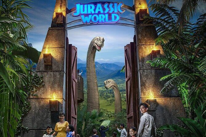 Jurassic World Bangkok– The Experience (Include Timeslots) - Dinosaur set pieces: Brachiosaurus, Velociraptor paddock, T. rex enclosure