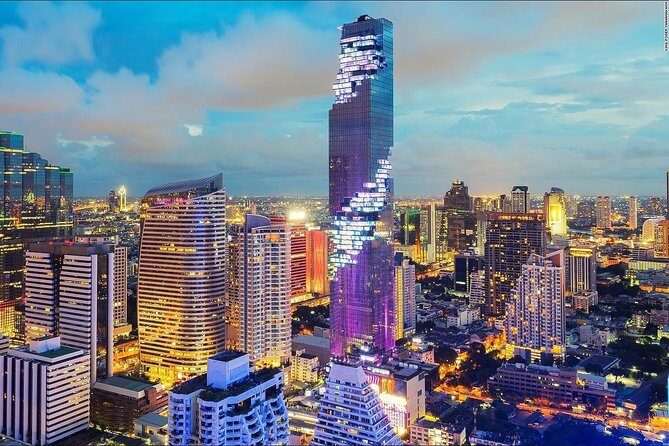 King Power MahaNakhon SkyWalk at Bangkok Admission Ticket - Stepping onto the 78th-floor SkyWalk glass: the main event