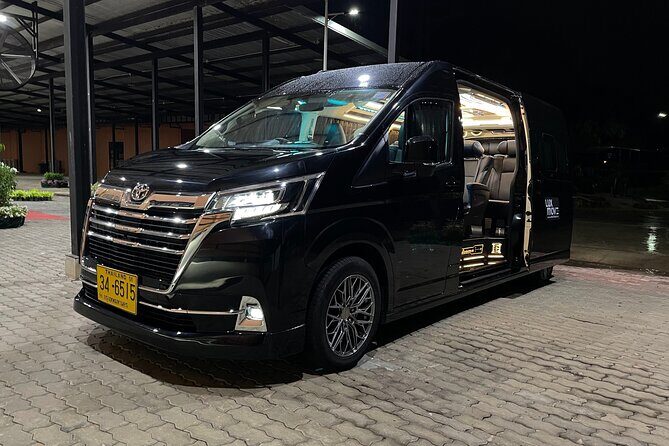 Luxury Transfers, Bangkok Airport ⇄ Hotel - Timing and traffic: why “about an hour” can still feel smooth
