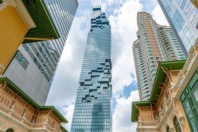 Mahanakhon Building Skywalk - Free Upgrade to Rooftop - The climb: a high-speed multimedia elevator that sets the mood