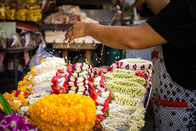 Morning Buddhist Almsgiving, Grand Palace and Flower Market Tour in Bangkok - Practical prep checklist for this morning