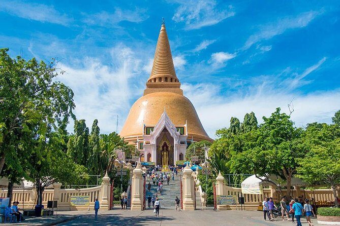 Nakhon Pathom City Tour from Bangkok (SHA Plus) - Phutthamonthon and Buddhamonthon: The 15.8-Meter Buddha Moment