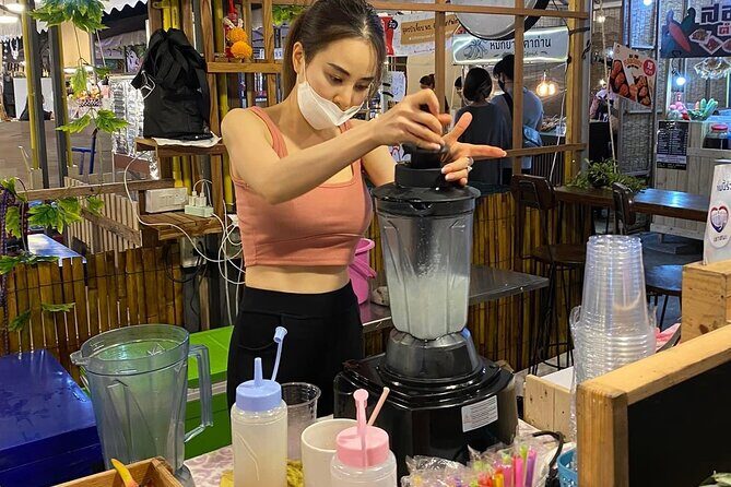Night life in Bangkok - Jodd Fairs Train Night Market(Joint) - Key highlights worth your time