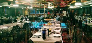 Pattaya: All Star Dinner Cruise, Cabaret Show & Beer Buffet - On the Boat: Thai Teak + Shanghai-Style Design