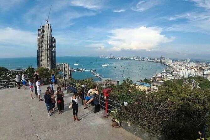 Pattaya City Tour: Big Buddha, Viewpoint and Gems Gallery - Meeting at Dusit Thani: how to start with fewer headaches
