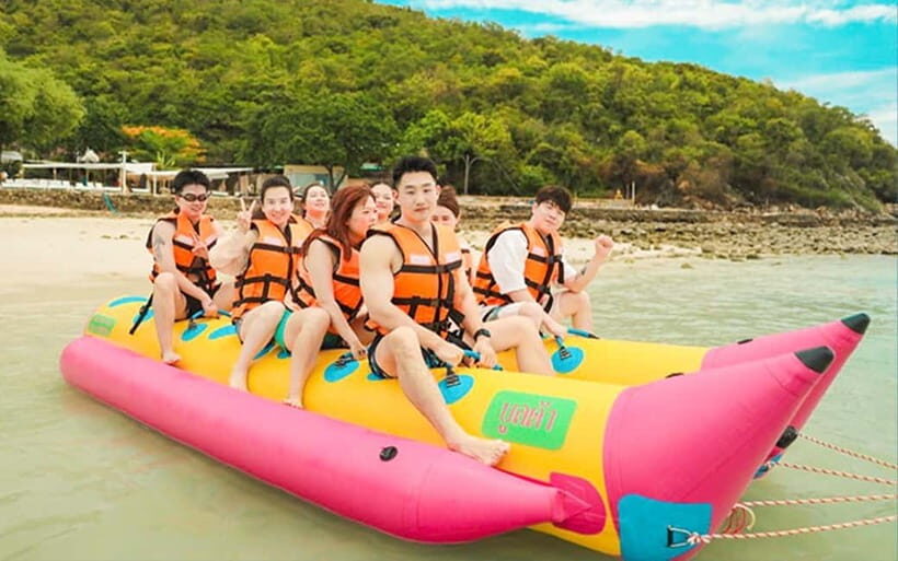 Pattaya: Coral Island (Koh Larn) Day Trip with Seafood Lunch - Underwater walk and parasailing platforms: a quick detour with big payoff