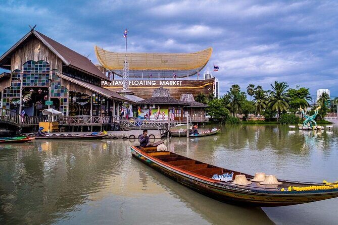 Pattaya Floating Market with Return Transfer - Key things you’ll notice right away