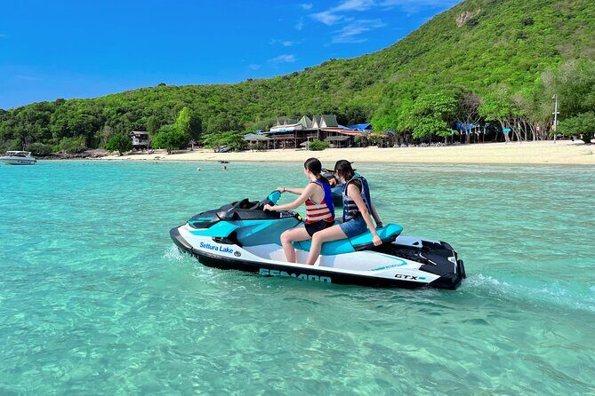 Pattaya SEA-DOO Jet Ski Rental by TSA Thailand - First on-site steps: life jacket, locker, and a quick safety rundown