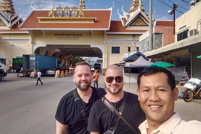 Pattaya to Angkor Wat 2 days 1 night Private tour - Crossing into Siem Reap: check-in and a proper afternoon start