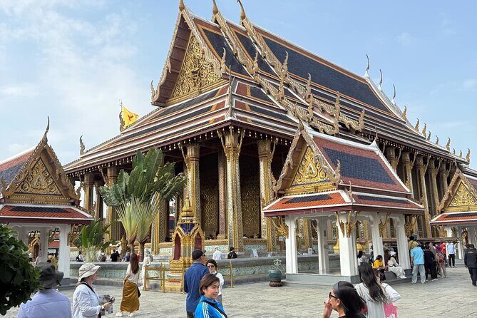 Premium Bangkok City Tour by Tourist Boat and TukTuk - Sathorn Pier pickup and the Chao Phraya boat ride setup