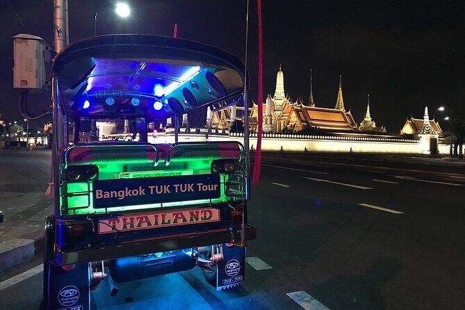 Private Bangkok Night City Tour by Tuk-Tuk with Thai Food - Meeting at Krung Thonburi BTS and crossing into Thonburi