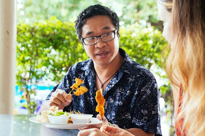 Private Culinary Kickstart Tour of Bangkok with a Local - Banana fritters: the sweet stop that does not feel rushed