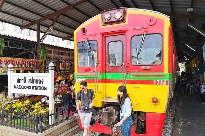 Private Damnoen Saduak and Maeklong Railway Market Tour(min 2pax) - The Boat Ride That Changes Everything: 30–45 Minutes on the Water