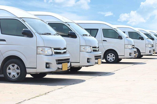 Private Departure Transfer : from Bangkok Hotel to Airport - The ride itself: comfort and control in Bangkok traffic