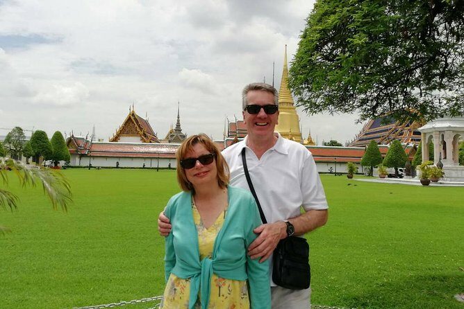 Private Grand Palace Bangkok City Tour & Klong Longtail Boat Trip - Bang Luang Artist House via canals: the quieter side of the day