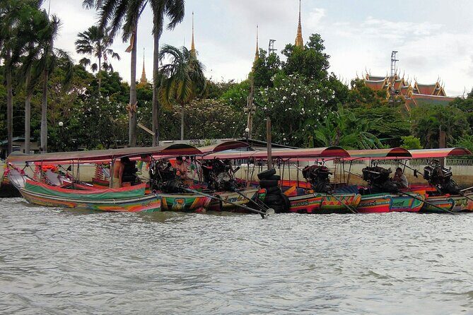 Private Longtail Boat Bangkok Canal Tour - Wat Arun (Temple of Dawn): short visit, big impact