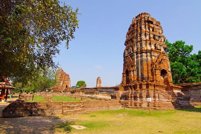 Private Tour: Ayutthaya Temples, Ruins and Lunch on River Cruise - Stop 6: Wat Chaiwatthanaram by the riverside
