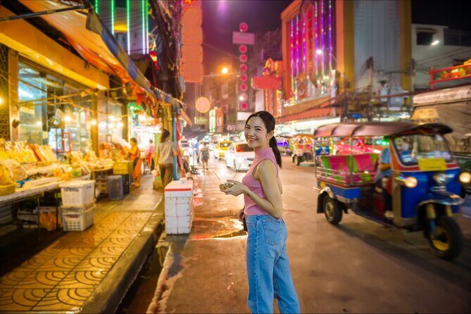 Private Tour : Bangkok Night Private Tuk Tuk Tour and Street food - Rattanakosin Old Town on the Night Route: Seeing the Pieces Between Landmarks