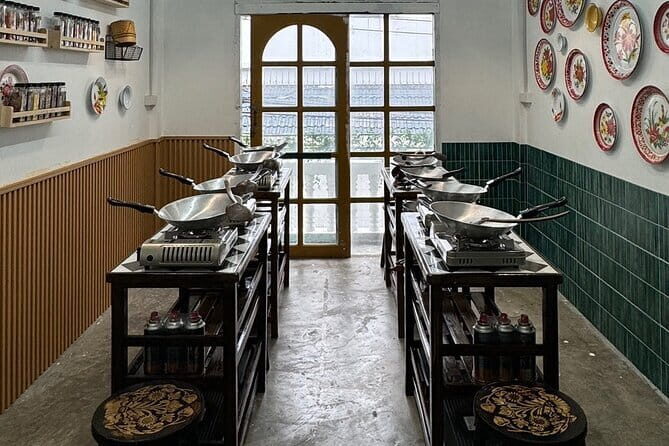 Private Tour: Grand Palace,Wat Phra Kaew, Museum&Cooking Class - Inside the Grand Palace complex: what to focus on