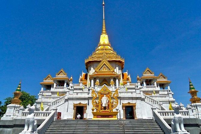 Private Tour: Temples Tour of Bangkok - Stop 1: Wat Traimit and the 5.5-ton Golden Buddha