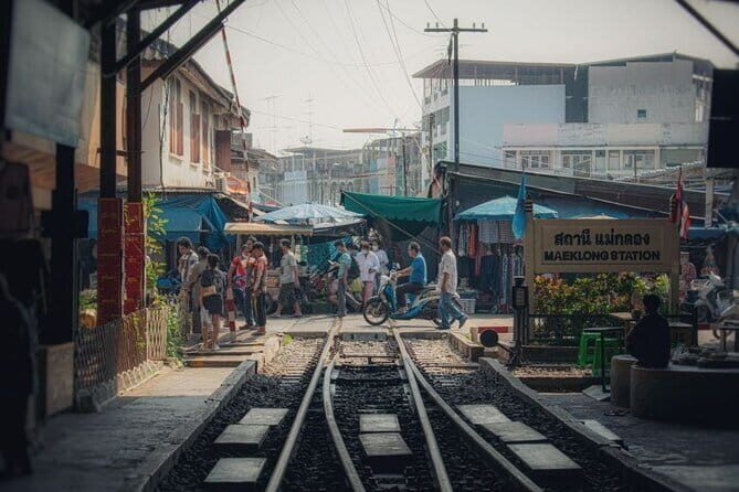 Private Tour to Maeklong Train Market and Floating Market - Getting picked up in Bangkok and staying comfortable